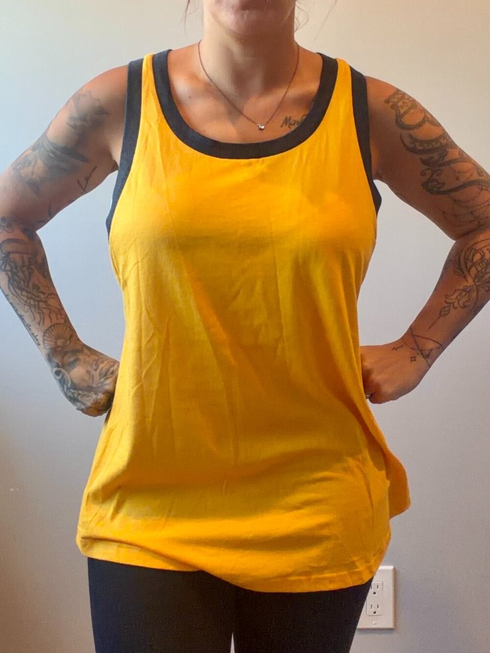 PINK Victoria's Secret Women's Large Yellow‎ Tank Top Muscle Top Sleeveless